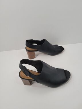 Clarks Collection Black Leather Open Toe Block Heel Sandals Women Size 8.